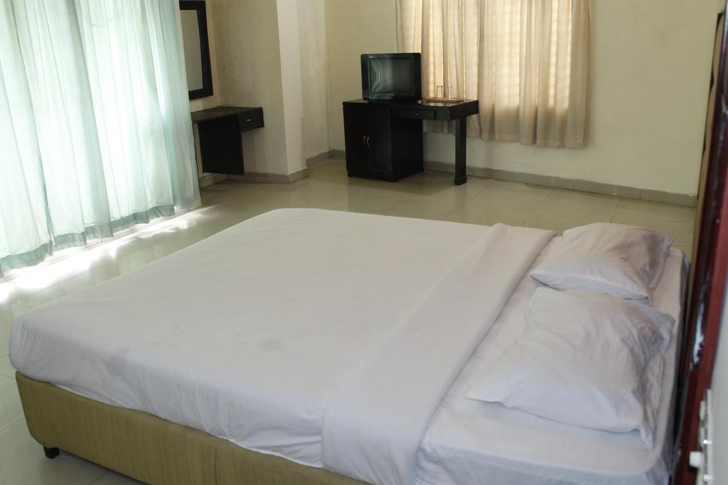 Hotel Mishuk Cox's Bazar Exterior foto